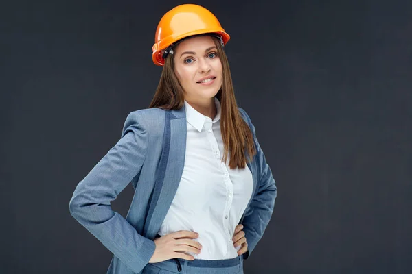 Succesvol Zeker Jonge Vrouw Architect Bouwer Grijze Zakelijke Pak Helm — Stockfoto