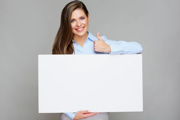 Mujer Negocios Sonriente Con Camisa Sosteniendo Cartel Mostrando Pulgar Hacia —  Fotos de Stock