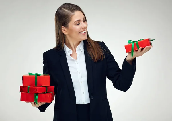 Mujer Feliz Con Traje Negro Sosteniendo Cajas Regalo —  Fotos de Stock