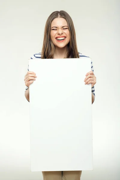 Retrato Jovem Mulher Com Olhos Fechados Vestindo Camisa Listrada Segurando — Fotografia de Stock