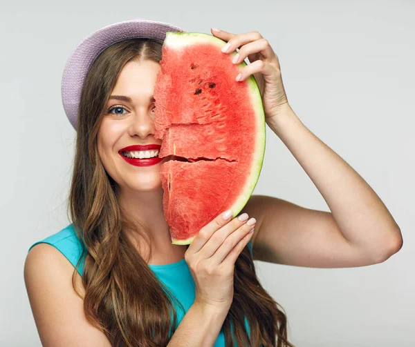 Sonriente Mujer Con Labios Rojos Sosteniendo Gran Rebanada Sandía — Foto de Stock