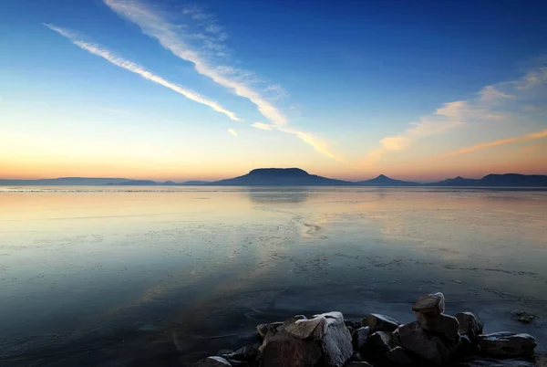 Краєвид озера Балатон, в зимовий час, Угорщини (Fonyod) — стокове фото