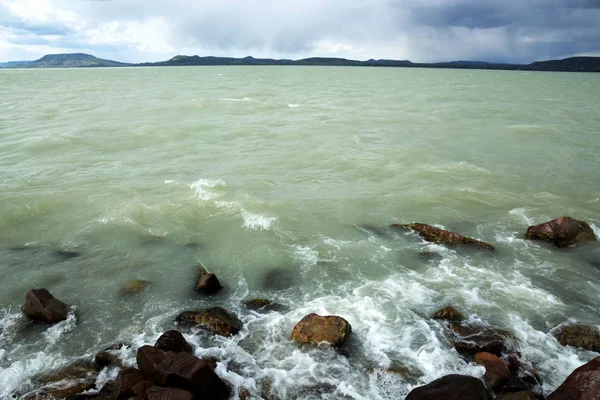 Stormy Lake Balaton, Hungria — Fotografia de Stock