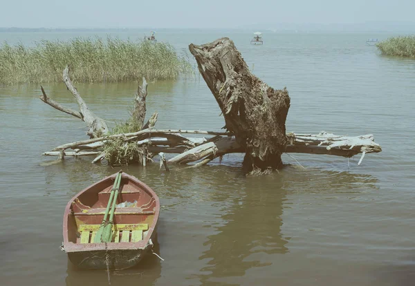 Barco de pescadores en el lago Balaton — Foto de Stock