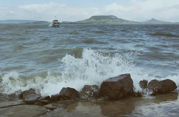 Burzliwy jezioro balaton, Węgry — Zdjęcie stockowe