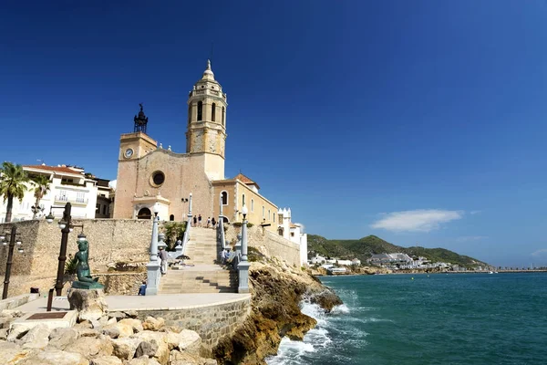 Igreja de Sant Bartomeu e Santa Tecla em 21. Setembro 2017, Sitges, Espanha — Fotografia de Stock