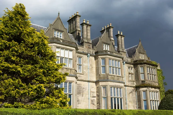 Muckross Casa Jardín Parque Nacional Killarney Mayo 2016 Irlanda —  Fotos de Stock