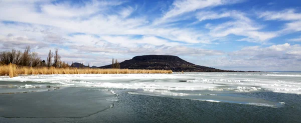 Winter Het Balatonmeer Hongarije Rechtenvrije Stockfoto's