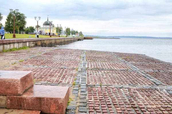 Petrozavodsk. Násep Oněžského jezera — Stock fotografie