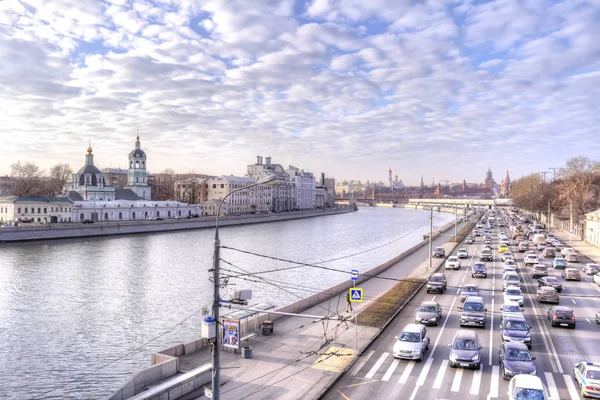 Moskau. Moskvorezkaja-Damm — Stockfoto