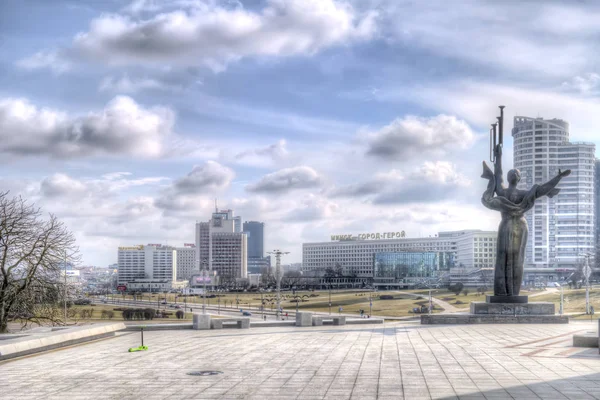 Minsk. Vista de Prospekt Pobediteley — Fotografia de Stock