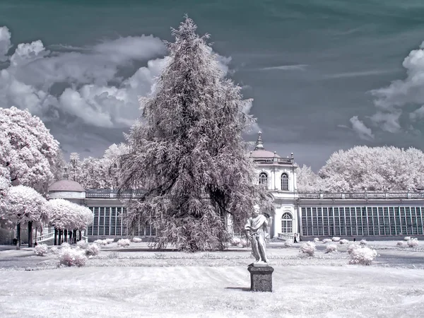 Sokakları Kuskovo, eski esta gayrimenkulün eski parkta