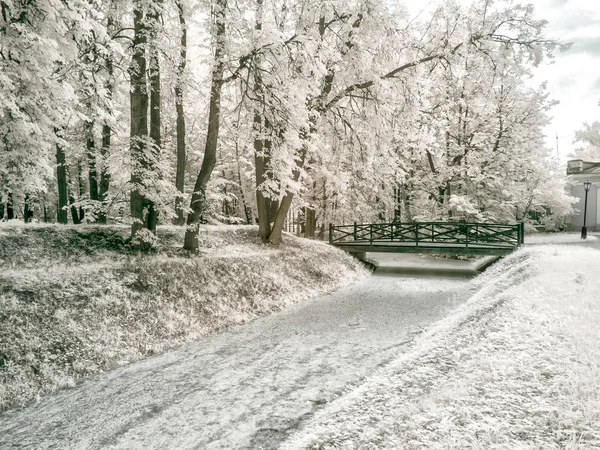 Alleys in the old park of the estate of Kuskovo, the former esta — Stock Photo, Image