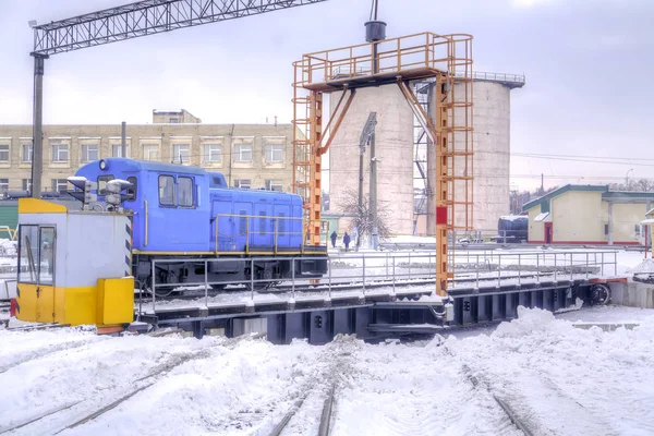 Железнодорожное локомотивное депо — стоковое фото