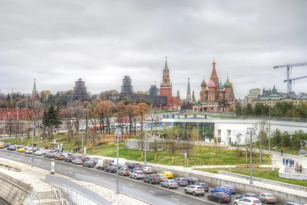 Москва. Центр. Zaryadye — стокове фото