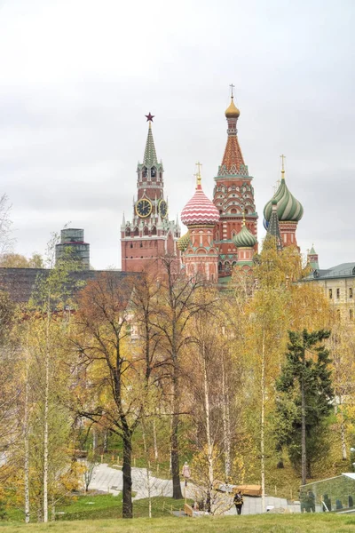 В Москве. Центр. Зарядье — стоковое фото