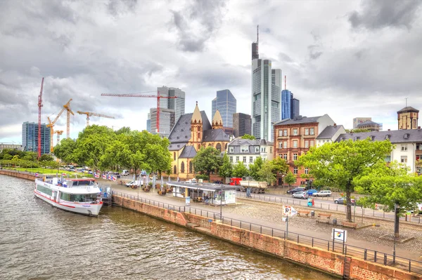 City landscape. Frankfurt am Main. Embankment — Stock Photo, Image