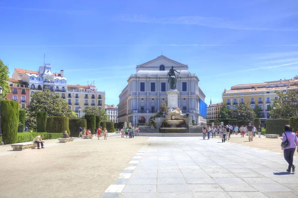 Madrid. Opera Theater i Plaza de Oriente — Stockfoto