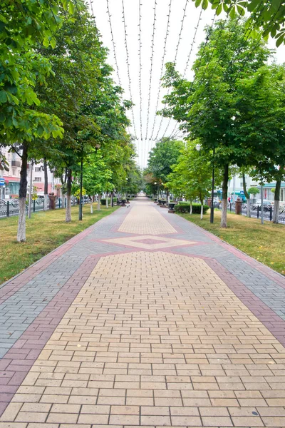 Öffentlicher Garten auf Prospekt pobedy — Stockfoto