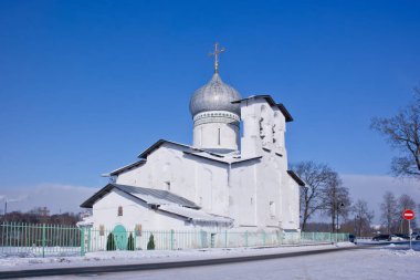 Pskov. Peter Kilisesi ve şamandıra Paul