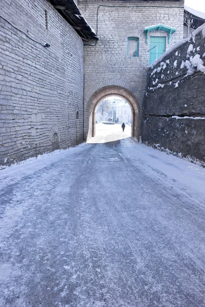 O antigo Kremlin na cidade de Pskov — Fotografia de Stock