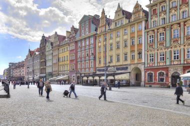 Wroclaw. Pazar Meydanı eski evleri