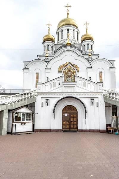 Ρουτόφ. Εκκλησία της Αγίας Τριάδας — Φωτογραφία Αρχείου