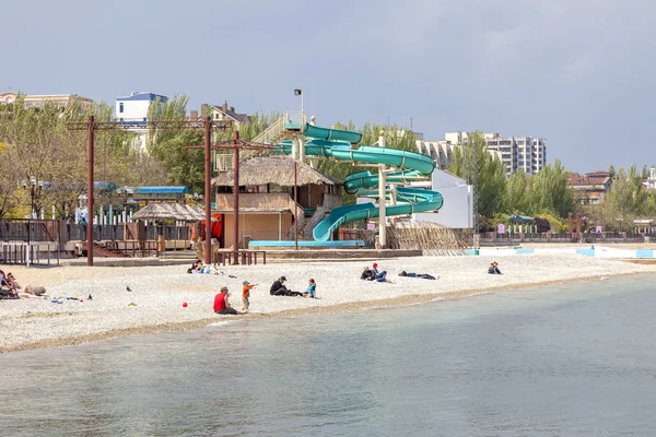 Stadsstranden. Stad Feodosia — Stockfoto