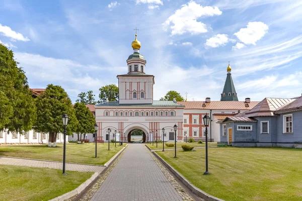 Valdai Iverská Bogoroditský klášter svatého jezera — Stock fotografie