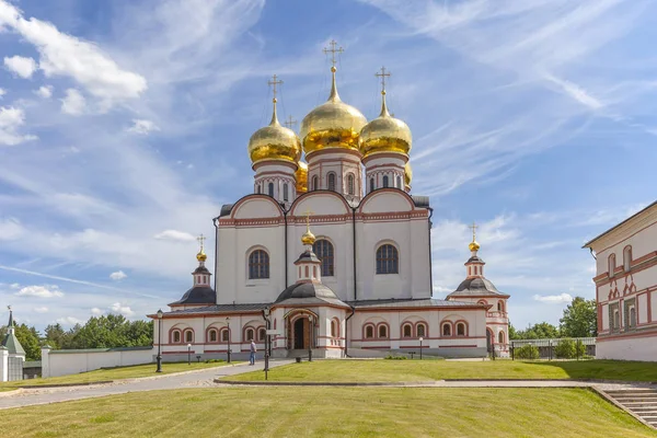 Valdai Iversky Bogoroditsky Monasterio del Lago Santo — Foto de Stock