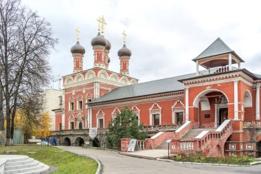 Moskova. Vysokopetrovsky Manastırı