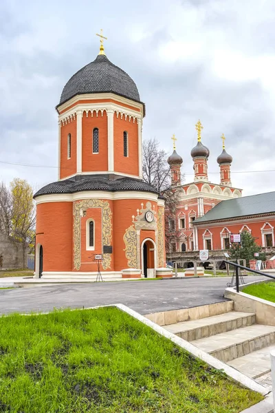 Moskwa. Klasztor Wisokopietrowski — Zdjęcie stockowe