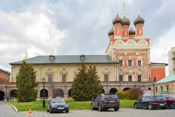 Moskau. Wysokopetrowski-Kloster — Stockfoto