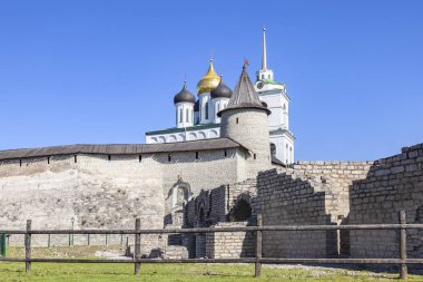 Pskov kentindeki antik Kremlin (Krom)