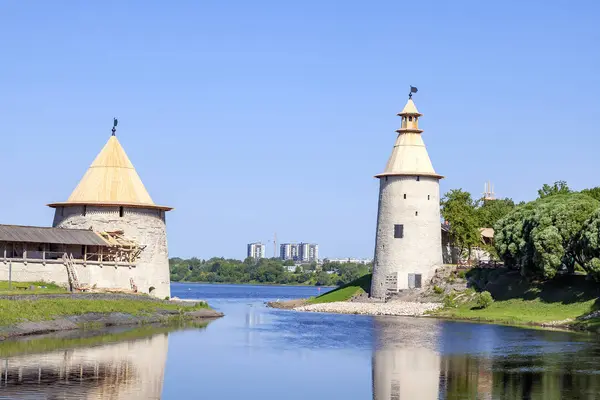 Pskov Krom (Kremlin). Pskova Nehri — Stok fotoğraf