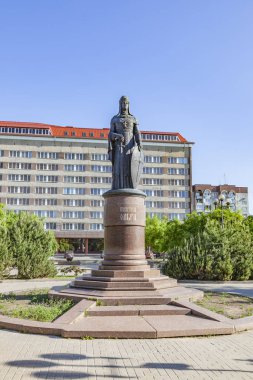 Pskov şehri. Prenses Olga 'nın Rizhsky Park' taki anıtı.