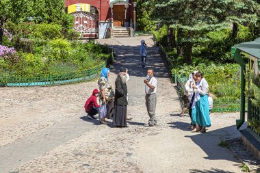 Kutsal Dormition Pskovo-Pechersky Manastırı (Pskov-Mağara Manastırı). Tapınak kompleksi