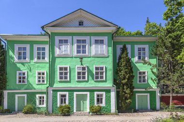 Kutsal Dormition Pskovo-Pechersky Manastırı (Pskov-Mağara Manastırı). Vekil Evi