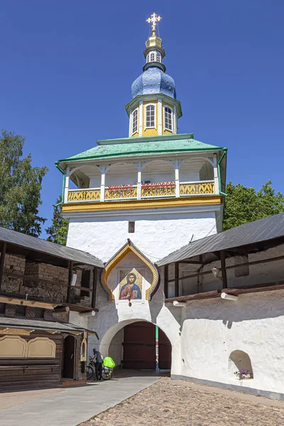 Holy Gates Santíssima Dormição Mosteiro Pskovo Pechersky Mosteiro Das Cavernas — Fotografia de Stock