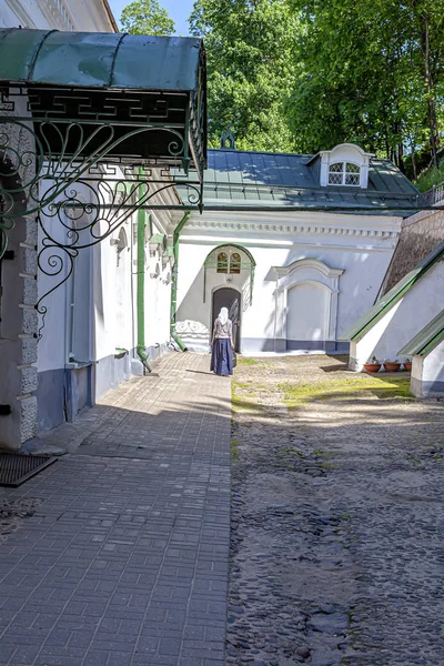 Santa Dormição Mosteiro Pskovo Pechersky Mosteiro Das Cavernas Pskov Templo — Fotografia de Stock