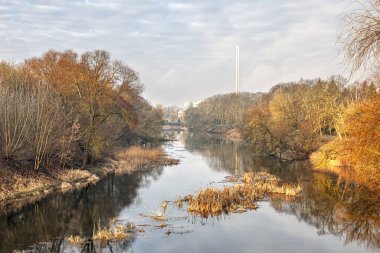 Brest şehri. Mukhavets Nehri, şehrin yakınlarında, Kale Kalesi 'nin yanında.