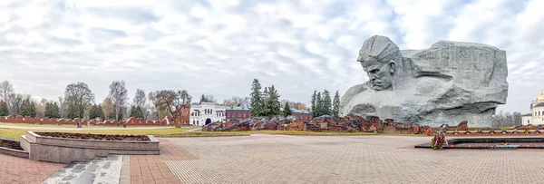 白俄罗斯共和国布列斯特 2020年3月10日 布列斯特要塞纪念建筑群中的勇气纪念碑 — 图库照片