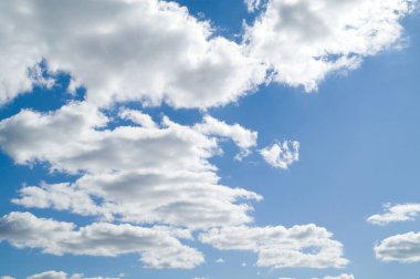 Cennetlik manzara. Gökyüzündeki bulutlar