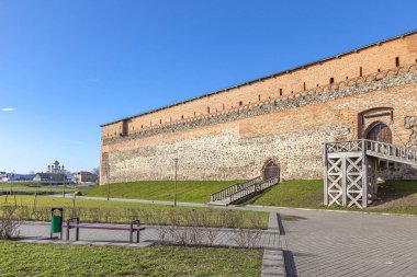 Lida Kalesi. Lida şehrinde 14. yüzyıldan kalma bir kale. Beyaz Rusya Cumhuriyeti