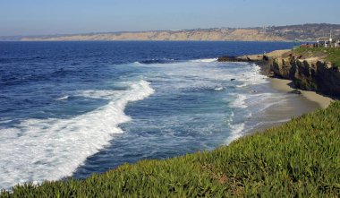 Gün boyunca kıyı La Jolla