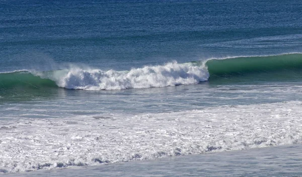 Bela onda oceânica — Fotografia de Stock