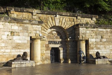 Ünlü Yeraltı maden Gölü Proval döktüm.