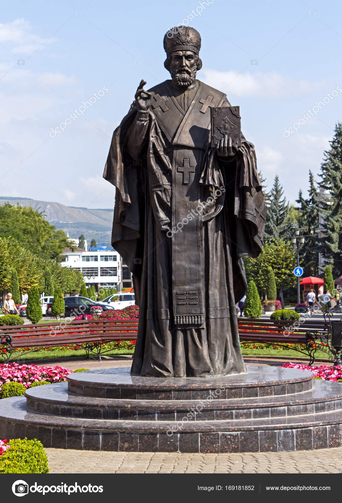 изготовление памятников москва крест