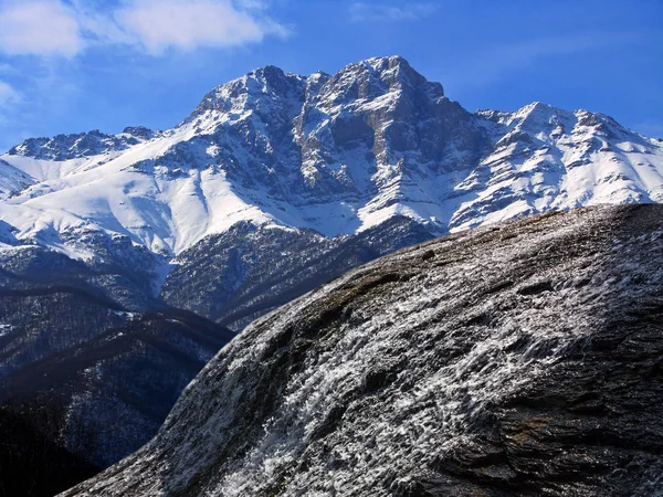 In den Bergen des Kaukasus — Stockfoto