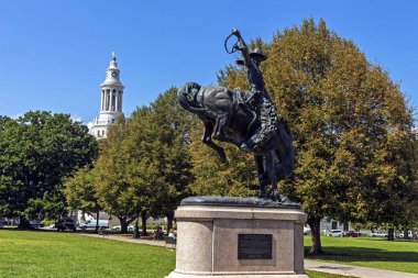 Denver 'daki Broncho Buster Anıtı. 